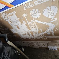 Barbie Dream House 