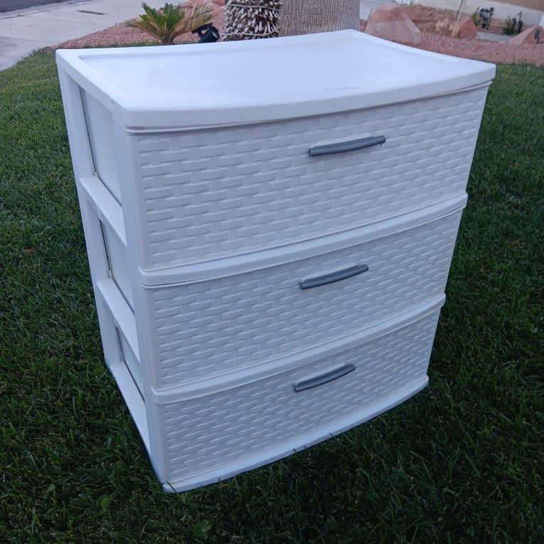 White Resin 3 Drawer Storage Chest