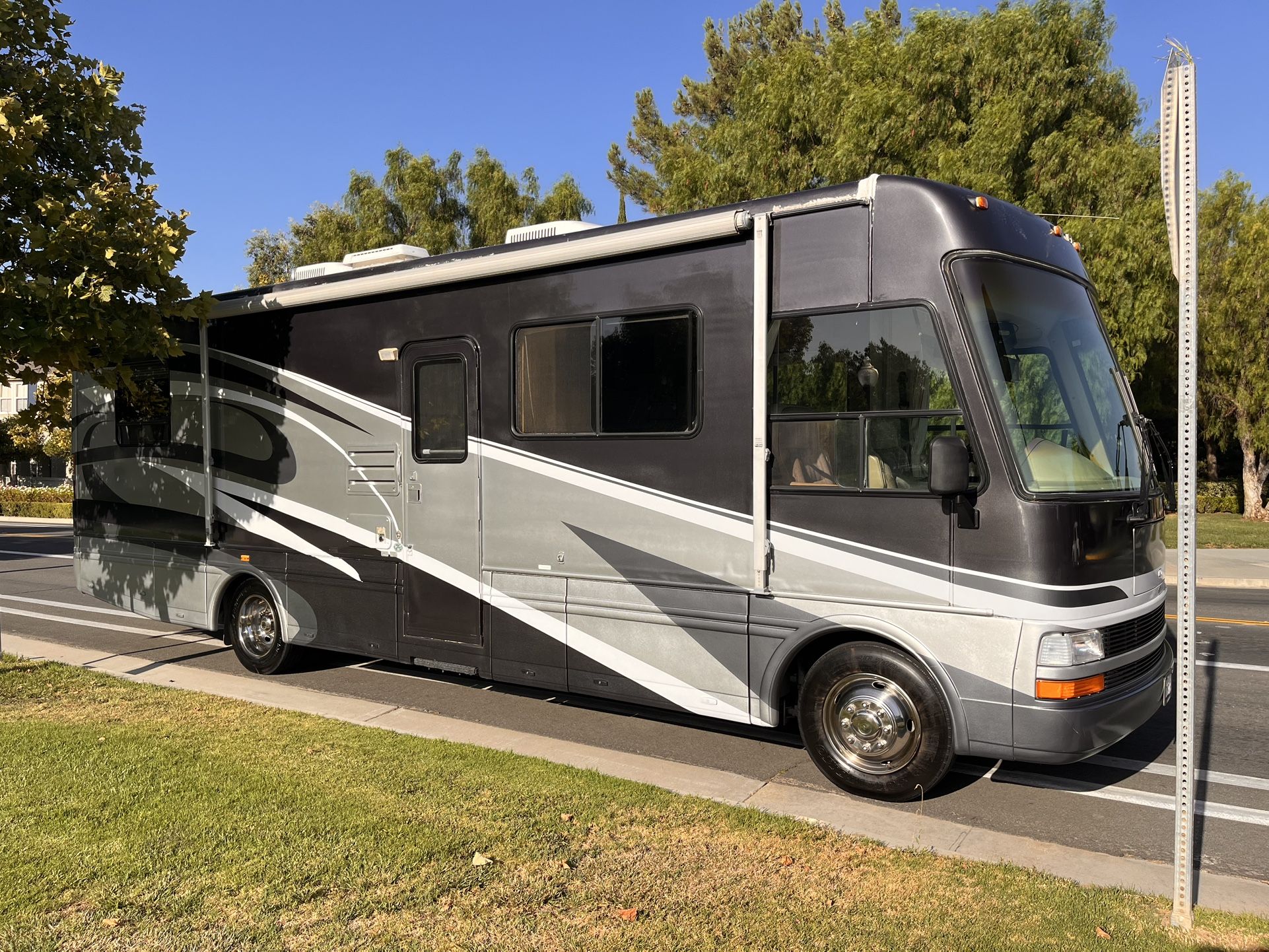 2000 National Sea View