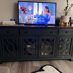 Heavy Duty Entertainment Center 