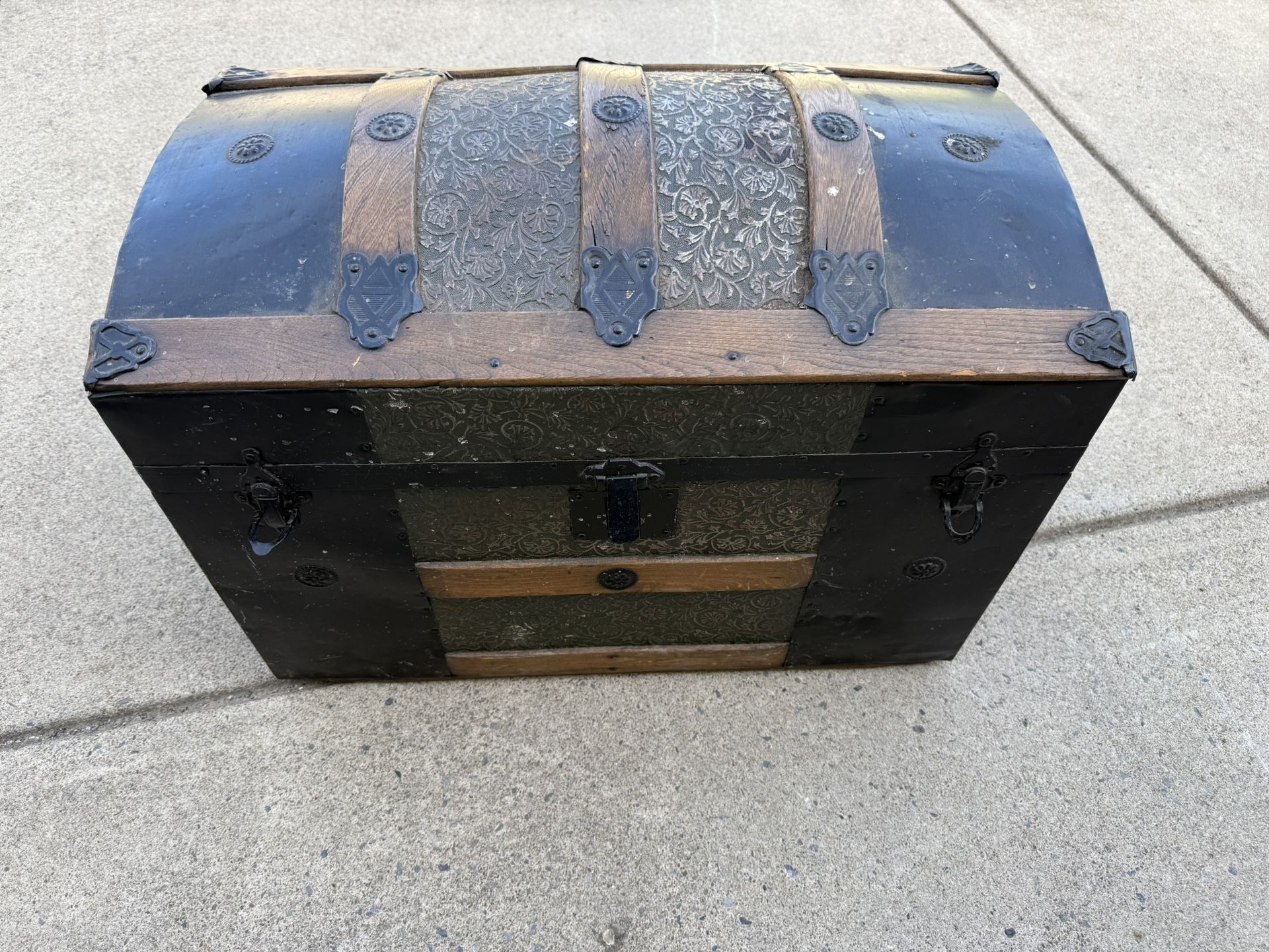 Vintage Steamer Trunk