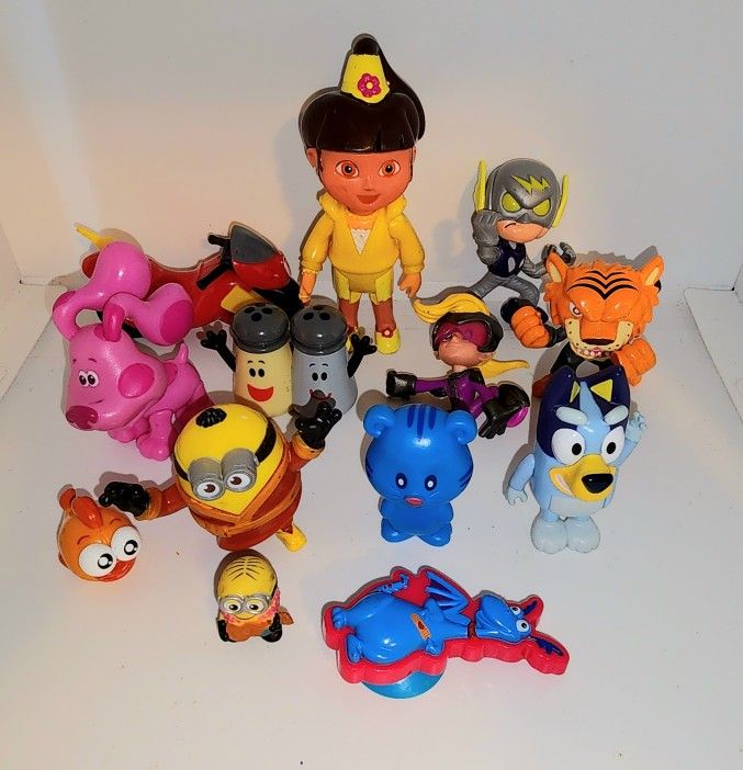 lot of mini figures Dora the Explorer, Blue's Clues Magenta, Ninja Kids, Bluey, Minions, and more