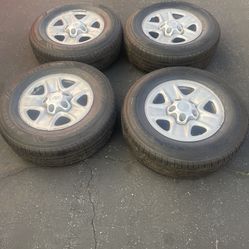 4 - 255/70r18 5x5.9 5x150 Tundra Sequoia Stock Rims Good Tires 90% Treads!