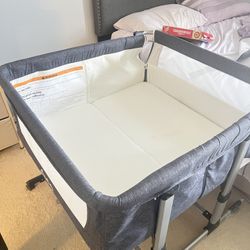 Double Bassinet For twins