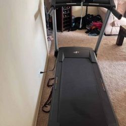 NORDICTRACK T 5.7 TREADMILL ( LIKE NEW & DELIVERY AVAILABLE TODAY)