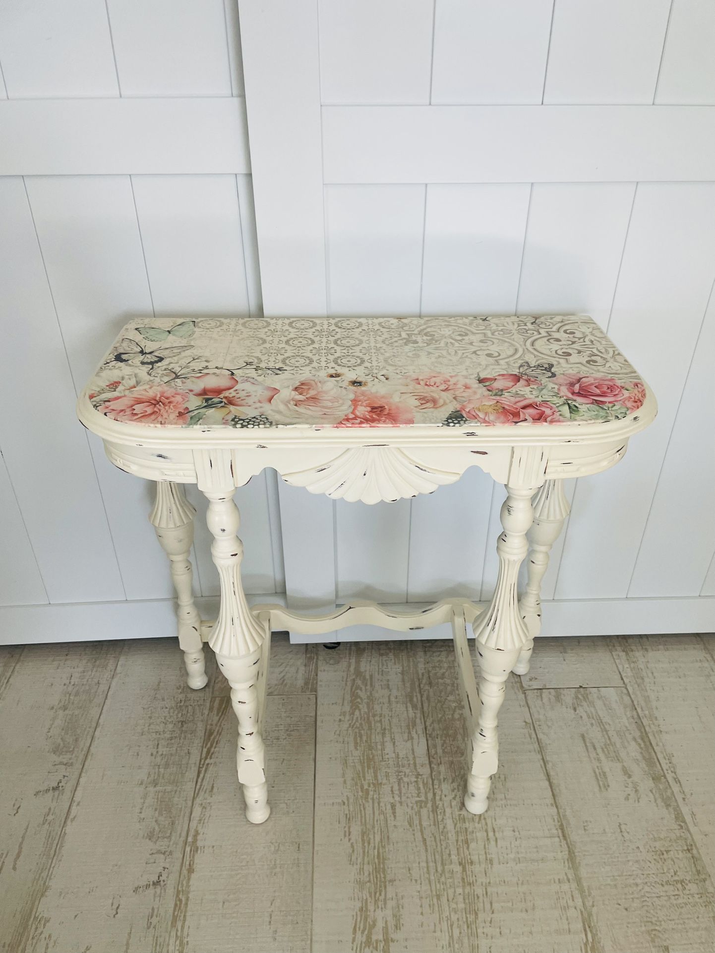 Creamy Distressed Half-moon Entry Table