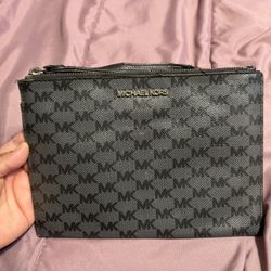 Michael Kors Wristlet (MK)