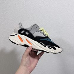 Adidas Yeezy 700 Wave runner