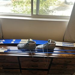 Rosingnol Cross Country Skis