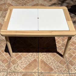 Mesa Pequeña De Madera 