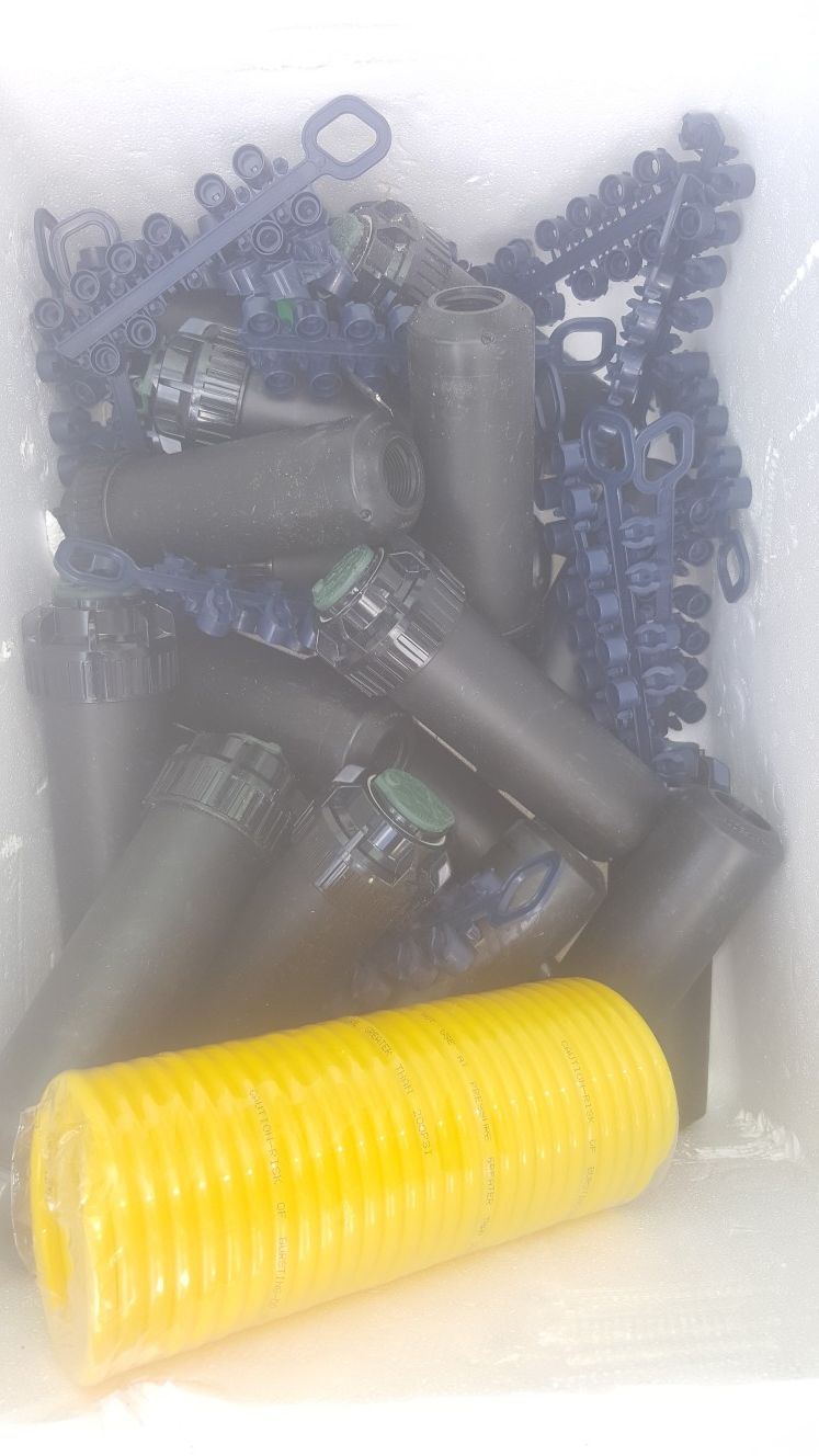 Box of big sprinkler heads (20)