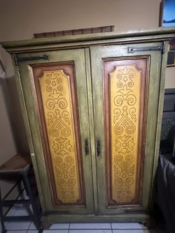 Wardrobe Vintage