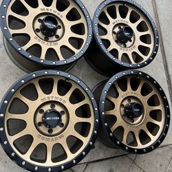 Set de 4 runes 20x9 offset 18mm pcd 6x139.7 finish method bronze face /matte black lip 108mm para Chevy gmc ram Toyota Nissan y mas de 6 birlos $1400