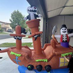 Halloween pirate ship inflatable