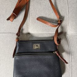 Dooney & Bourke Purse