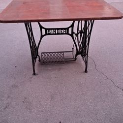 Vintage Singer Sewing Table