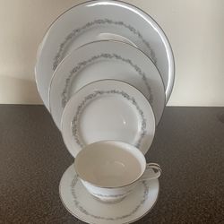 Noritake China “Crestmont” 