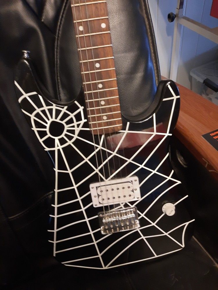 Rocker strat spider Web guitar 2001 for Sale in Las Vegas, NV - OfferUp