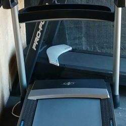NordicTrack S45i Smart Treadmill With 10 " Pivot  HD Touchscreen 