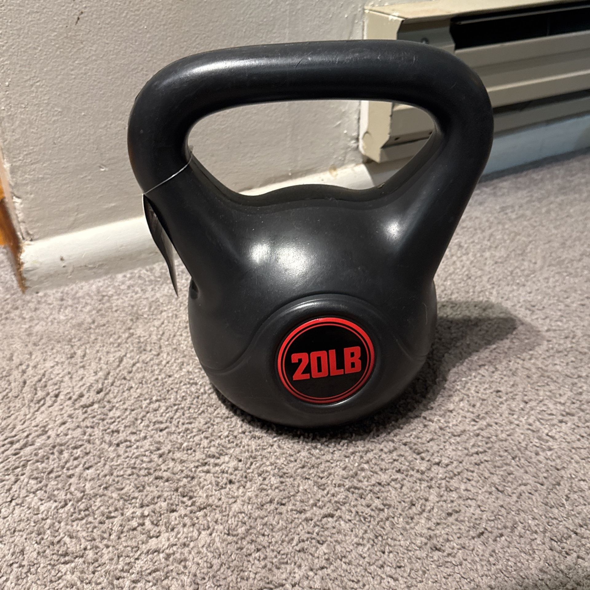 New Kettlebell 20 Pounds / 9.1kg NWT