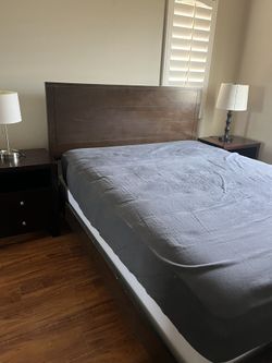 Wood Queen Bed Set