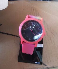 Reloj nuevo trabajando