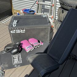 BUNDLE OF WORKOUT/GYM ITEMS