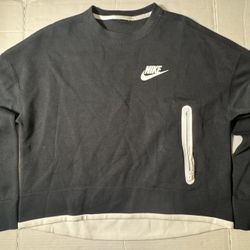 Pre Owned Good  Nike Tech  Fleece Dri Fit Sweatshirt  Black  Women  Sz M See Measurement Photo For sizing  All tags cut off