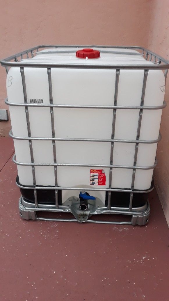 Water Tank 275 Gallons $ 100