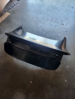 17-23 Tesla Model 3 trunk lid oem