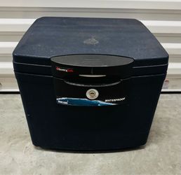 Sentry Safe H4100 Water Proof - Fire Resistant HAS NO KEY $10 Price is firm