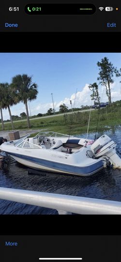 Four Winns 19ft Boat 