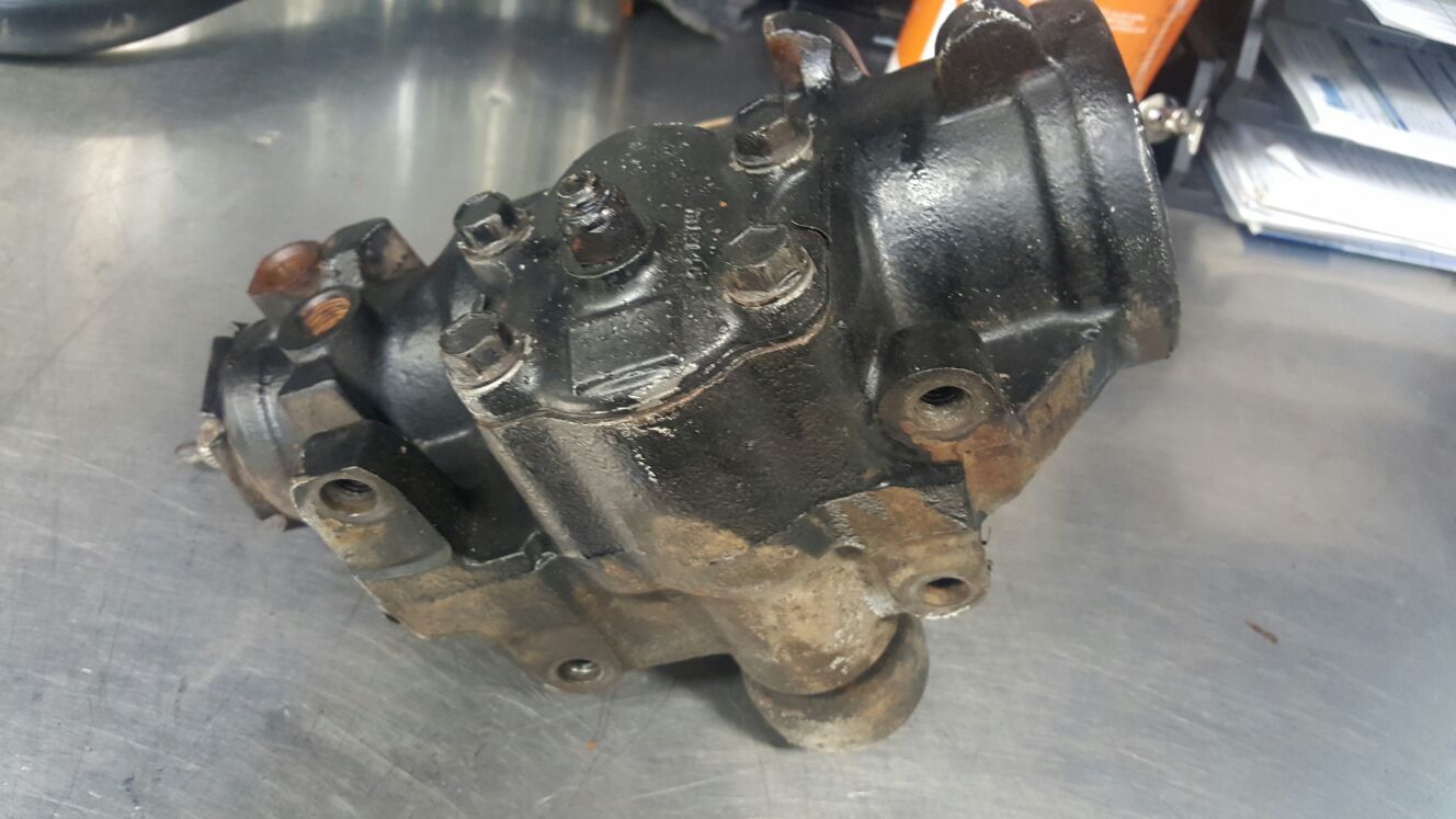 Saginaw gear box 7802644. Chevy Truck