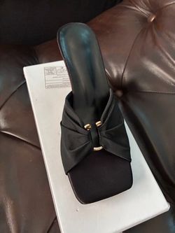 Black low Heals
