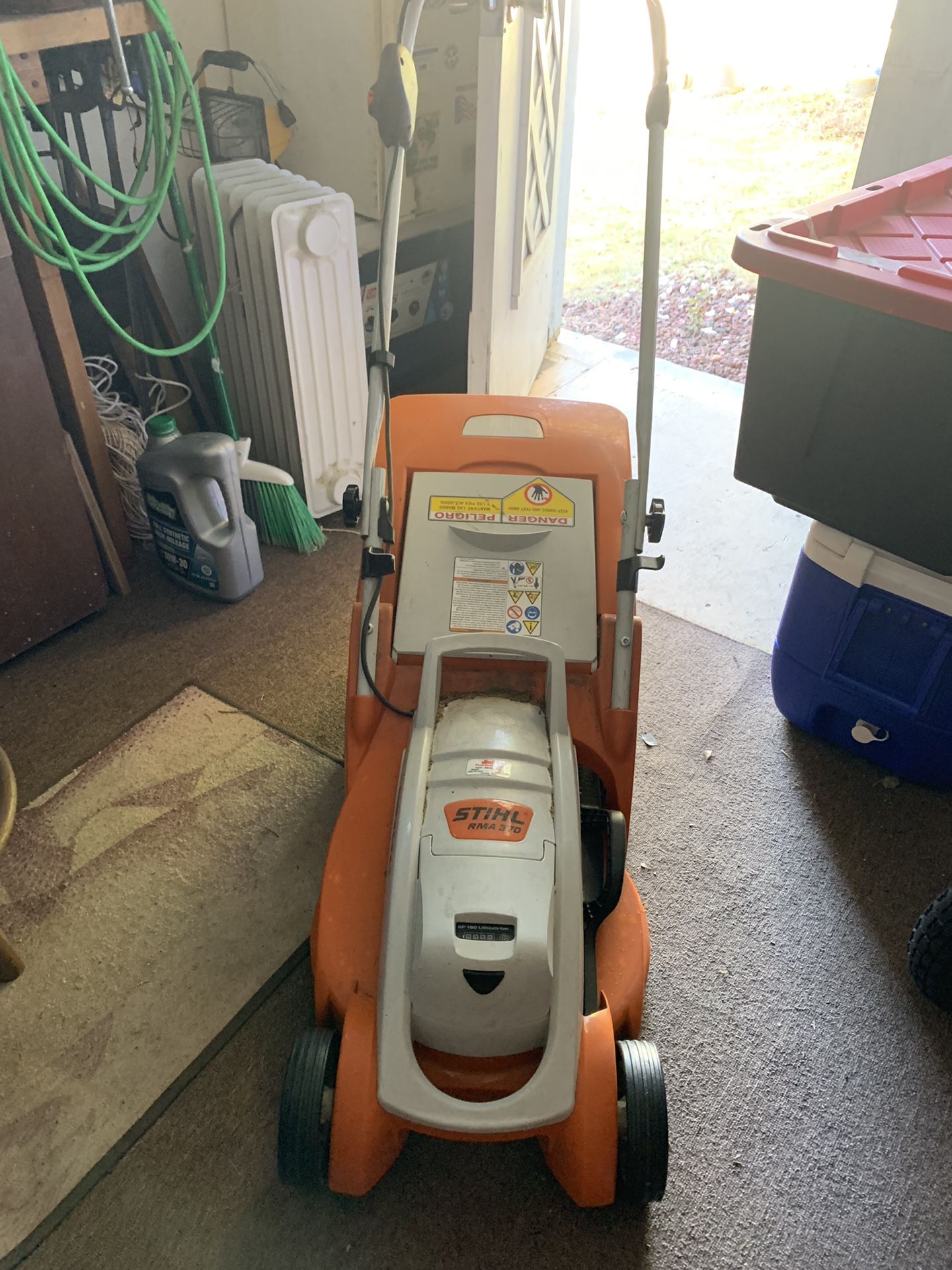 Stihl RMA 370 cordless mower with quick charger for Sale in Federal Way