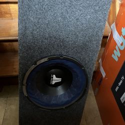 Subwoofer Box And Crossfire Mosfet CFA Amplifier