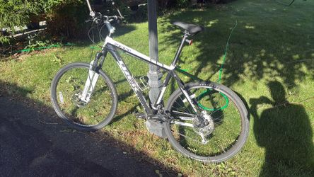 trek bicycle
