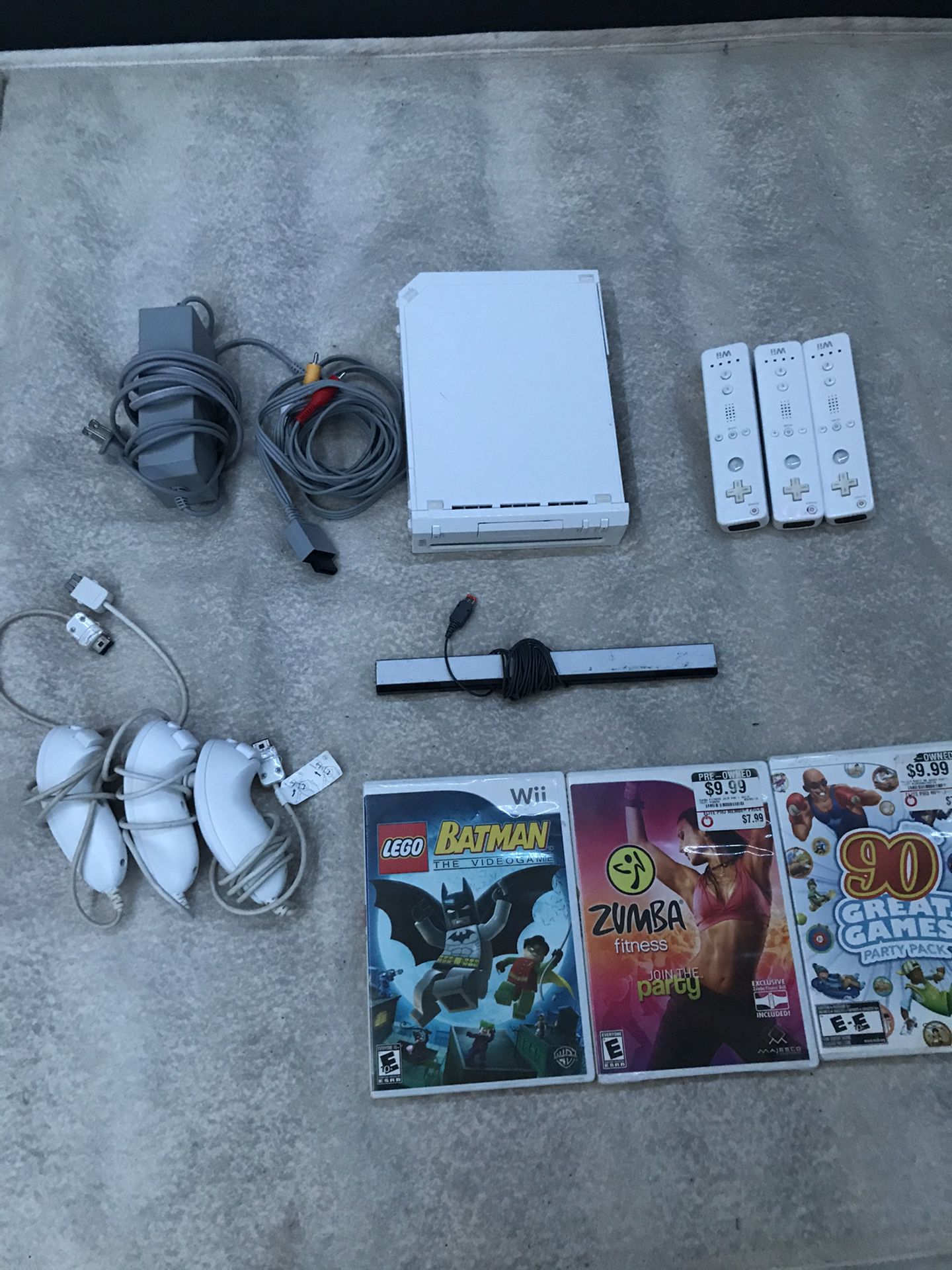 Wii games plus 3 controllers