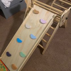TODDLER GYM/PIKLER TRIANGLE SET