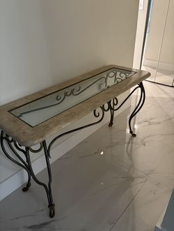 Decorative table