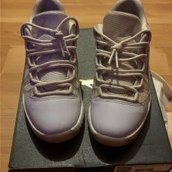 Jordan Pure Violet