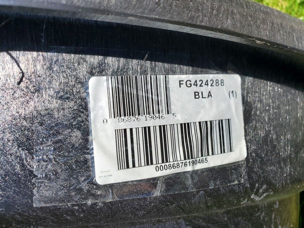 Rubbermaid Structural Foam Stock Tanks, 100 gal. Capacity, 424288 for