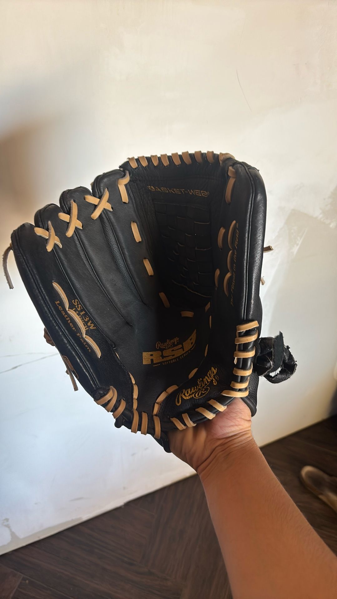 13 Inch Rawlings Baseball Glove