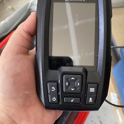Garmin Striker 4 With Battery