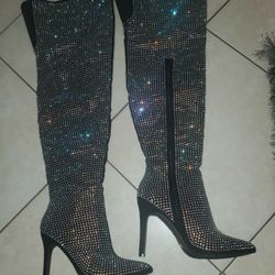 Beautiful Crystal Boots New
