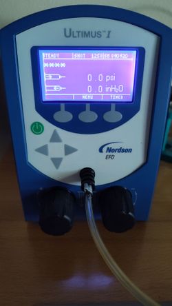 Nordson EFD Ultimus I Precision Fluid Dispenser + Foot Pedal