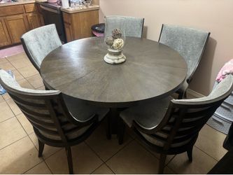 Dinning table with 5 chairs