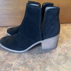 Suede Boats  Nordstrom. Size 10…..NEW