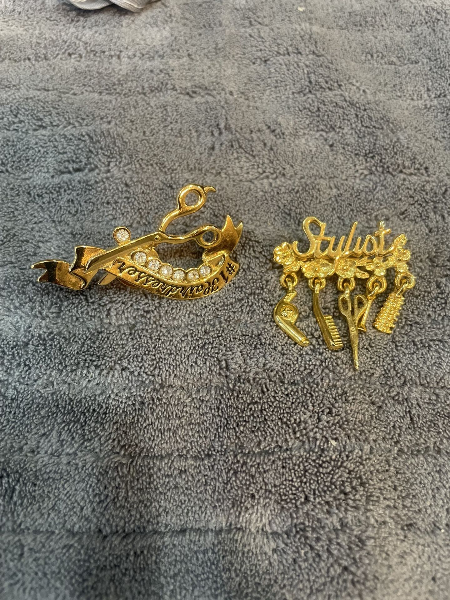 Vtg #1 Hairdresser Rhinestone Ribbon Scissors Gold Tone Hair Stylist Brooch Pins