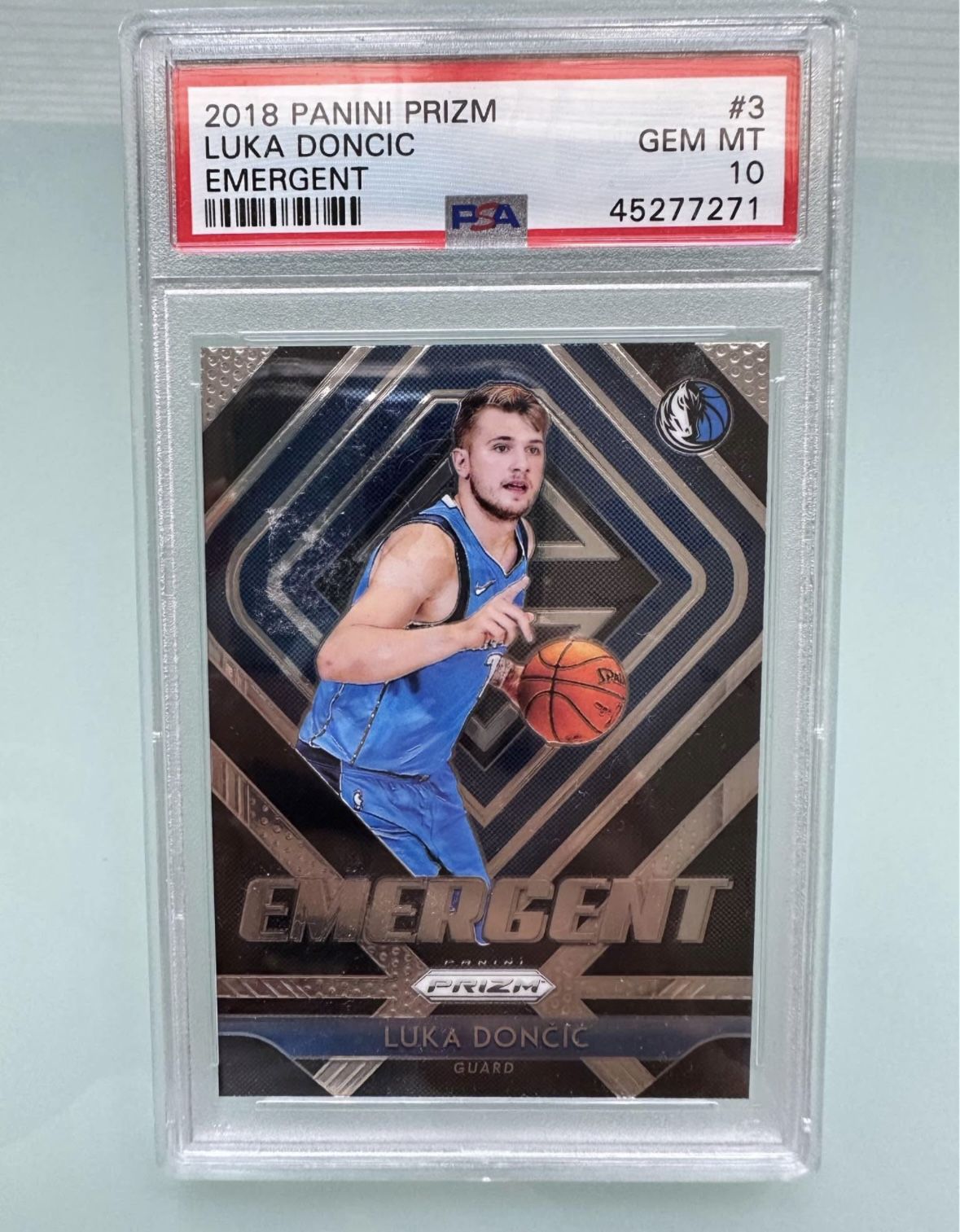 Graded 2018-19 Panini Prizm LUKA DONCIC #3 Emergent Rookie Card PSA 10